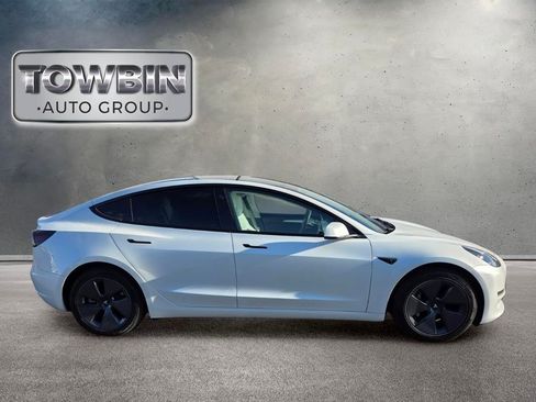 Used 2023 Tesla Model 3 Standard Range RWD image 3