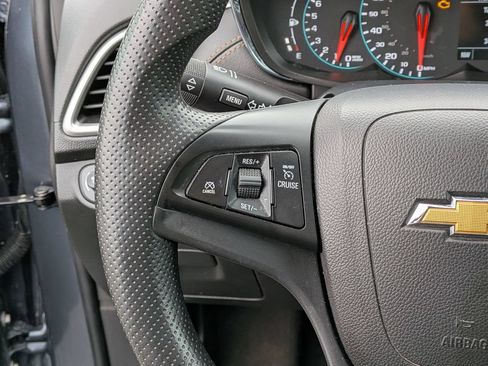 Used 2021 Chevrolet Trax LT AWD/4WD image 17