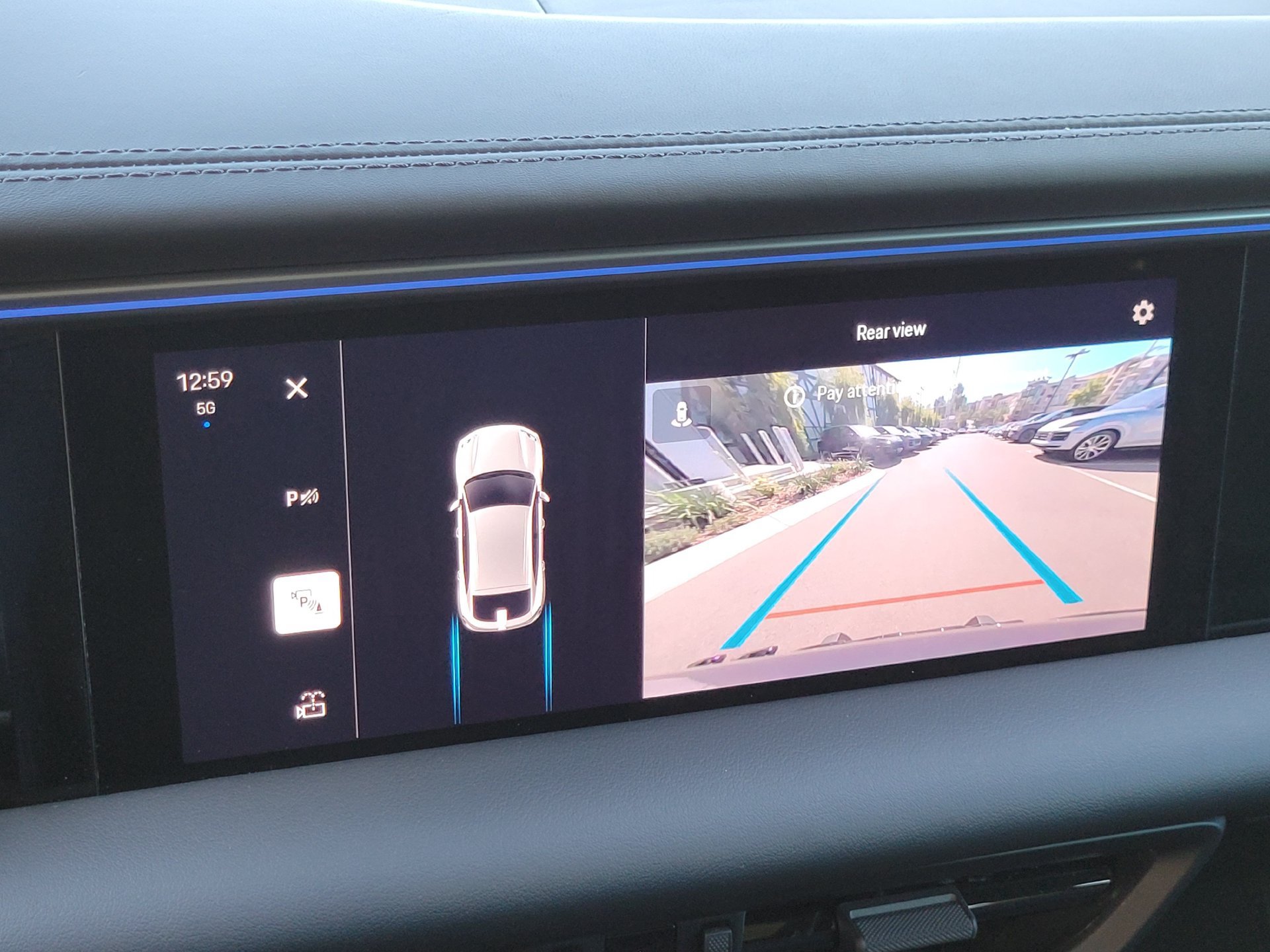 Certified 2024 Porsche Macan 4 Electric AWD/4WD image 18