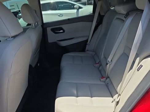 Used 2023 Nissan Rogue SV w/ SV Premium B Package FWD image 7