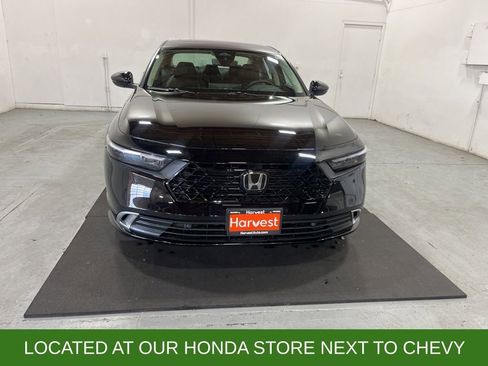 Used 2025 Honda Accord Touring image 2