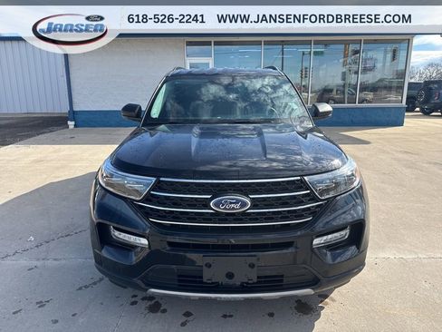 Used 2023 Ford Explorer XLT w/ Equipment Group 202A AWD/4WD image 2