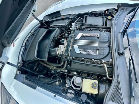 Used 2016 Chevrolet Corvette Z06 w/ 3LZ Preferred Equipment Group RWD image 12