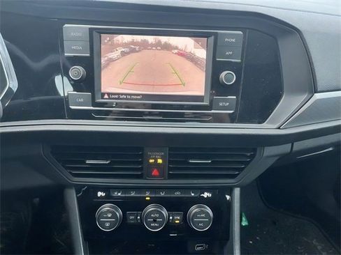 Used 2019 Volkswagen Jetta image 20
