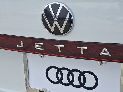 Used 2025 Volkswagen Jetta S image 30