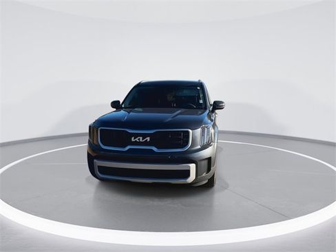 Used 2024 Kia Telluride S w/ S Sunroof Package image 3