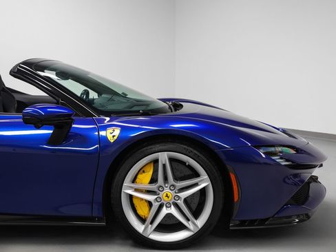 Certified 2022 Ferrari SF90 Spider AWD/4WD image 4