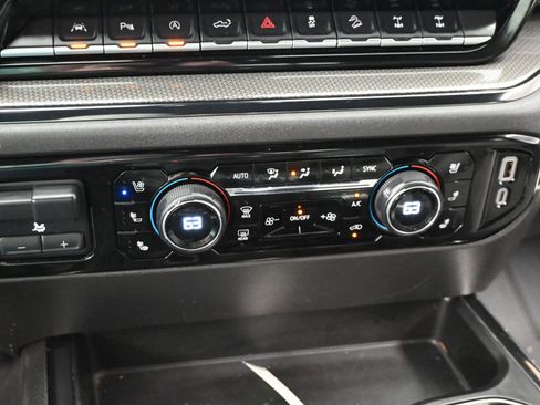 Used 2025 Chevrolet Silverado 1500 ZR2 w/ Technology Package AWD/4WD image 19