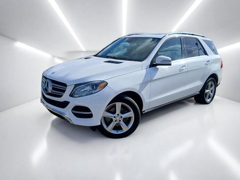Used 2016 Mercedes-Benz GLE 350 w/ Premium Package image 2