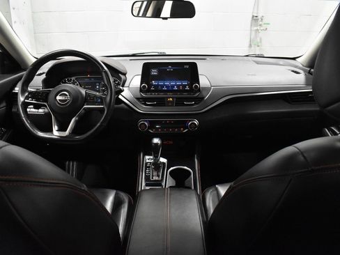 Used 2023 Nissan Altima 2.5 SR AWD/4WD image 6