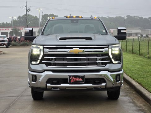 New 2026 Chevrolet Silverado 3500 LTZ w/ LTZ Convenience Package AWD/4WD image 2
