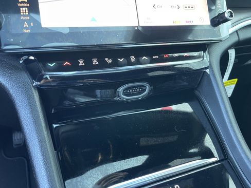 New 2026 Jeep Grand Cherokee Altitude image 29