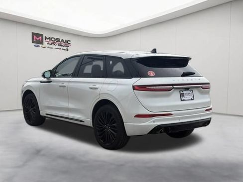 Used 2024 Lincoln Corsair AWD w/ Equipment Group 101A image 7