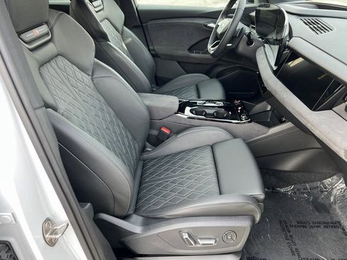 Certified 2025 Audi SQ6 e-tron Prestige w/ Black Optic Package image 14