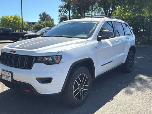 Used 2021 Jeep Grand Cherokee Trailhawk w/ Trailhawk Luxury Group AWD/4WD image 1
