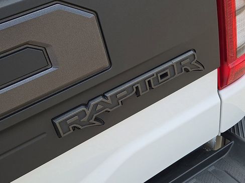 Used 2023 Ford F150 Raptor w/ Raptor Carbon Fiber Package AWD/4WD image 11