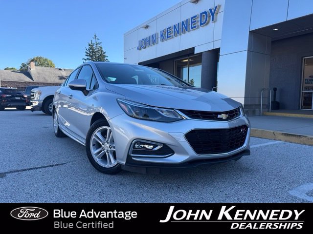 Used 2018 Chevrolet Cruze LT w/ Convenience Package FWD image 1