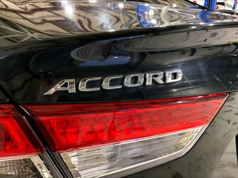 Used 2019 Honda Accord LX image 32