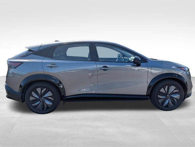 Used 2024 Nissan Ariya AWD image 9