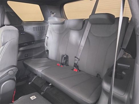 Used 2025 Hyundai Palisade Calligraphy image 19