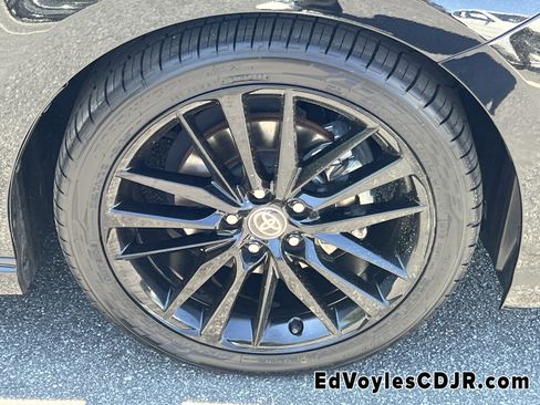 Used 2023 Toyota Camry XSE image 14