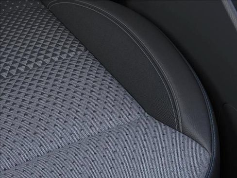 New 2026 Chevrolet Trax LT w/ LT Convenience Package FWD image 21
