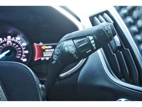 Used 2019 Ford Edge Titanium image 21