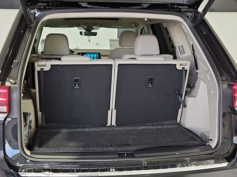 New 2026 Volkswagen Atlas SEL Premium R-Line AWD/4WD image 9