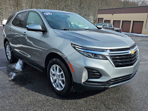 Used 2023 Chevrolet Equinox LT w/ Driver Convenience Package image 4