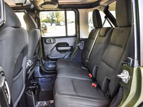 Used 2021 Jeep Wrangler Unlimited Sport image 17