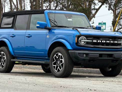 Used 2021 Ford Bronco Outer Banks image 7