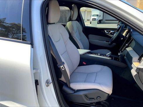 New 2026 Volvo XC60 B5 Plus w/ Climate Package AWD/4WD image 31