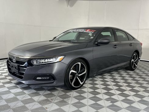 Used 2020 Honda Accord Sport image 4