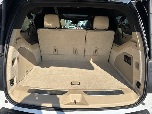 Used 2024 Cadillac Escalade ESV Premium Luxury w/ Performance Package AWD/4WD image 21