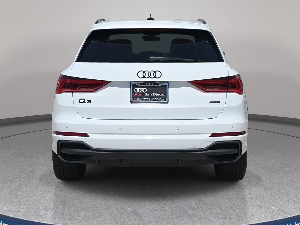 Certified 2025 Audi Q3 2.0T Premium w/ Convenience Package AWD/4WD image 4