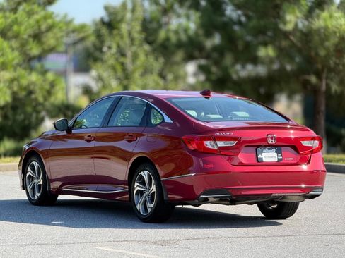 Used 2019 Honda Accord EX image 10