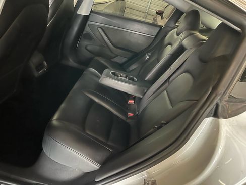 Used 2019 Tesla Model 3 Standard Range Plus image 11