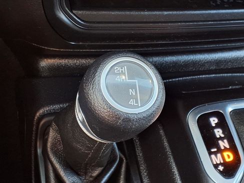 Used 2020 Jeep Wrangler Unlimited Sport S w/ Sun And Sound Package image 10