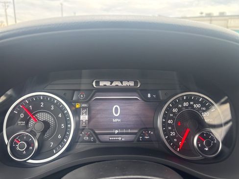 New 2026 RAM 1500 Express AWD/4WD image 13