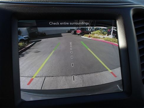 Used 2021 Jeep Cherokee Trailhawk w/ Trailer Tow Group image 31