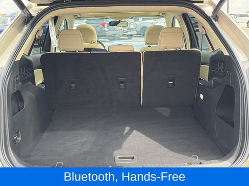 Used 2018 Ford Edge SEL w/ Equipment Group 201A AWD/4WD image 8