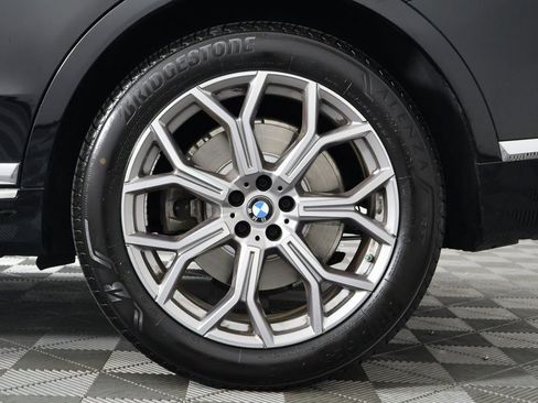Used 2021 BMW X7 xDrive40i w/ Parking Assistance Package image 17
