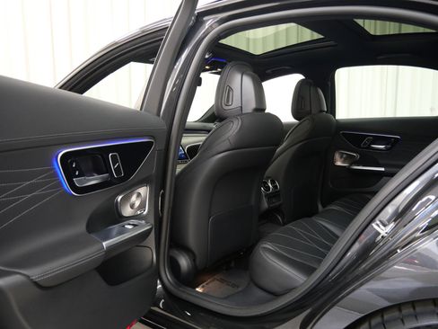 Used 2024 Mercedes-Benz C 63 AMG S image 29