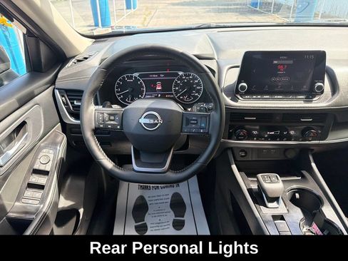 Used 2025 Nissan Rogue SV w/ SV Premium Package FWD image 17