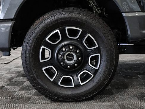 Certified 2025 Ford F350 Platinum AWD/4WD image 22