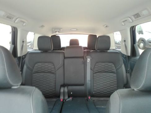 Used 2022 Nissan Pathfinder SV FWD image 32