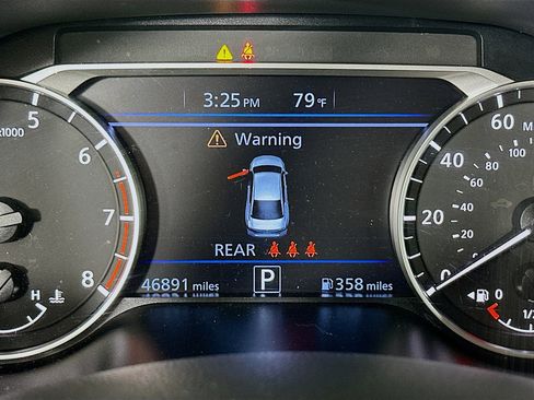 Used 2024 Nissan Altima 2.5 SV FWD image 19