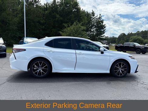 Used 2024 Toyota Camry SE w/ Convenience Package FWD image 6