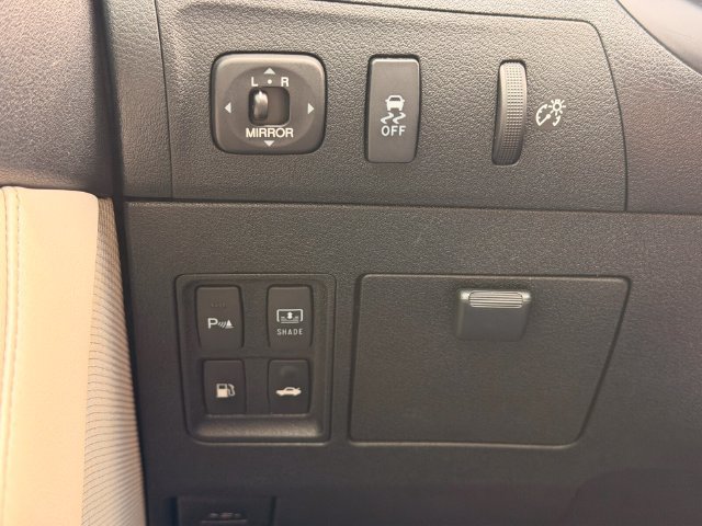 Used 2011 Lexus ES 350 w/ Preferred Accessory Package FWD image 19