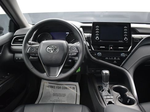 Used 2024 Toyota Camry SE AWD/4WD image 14